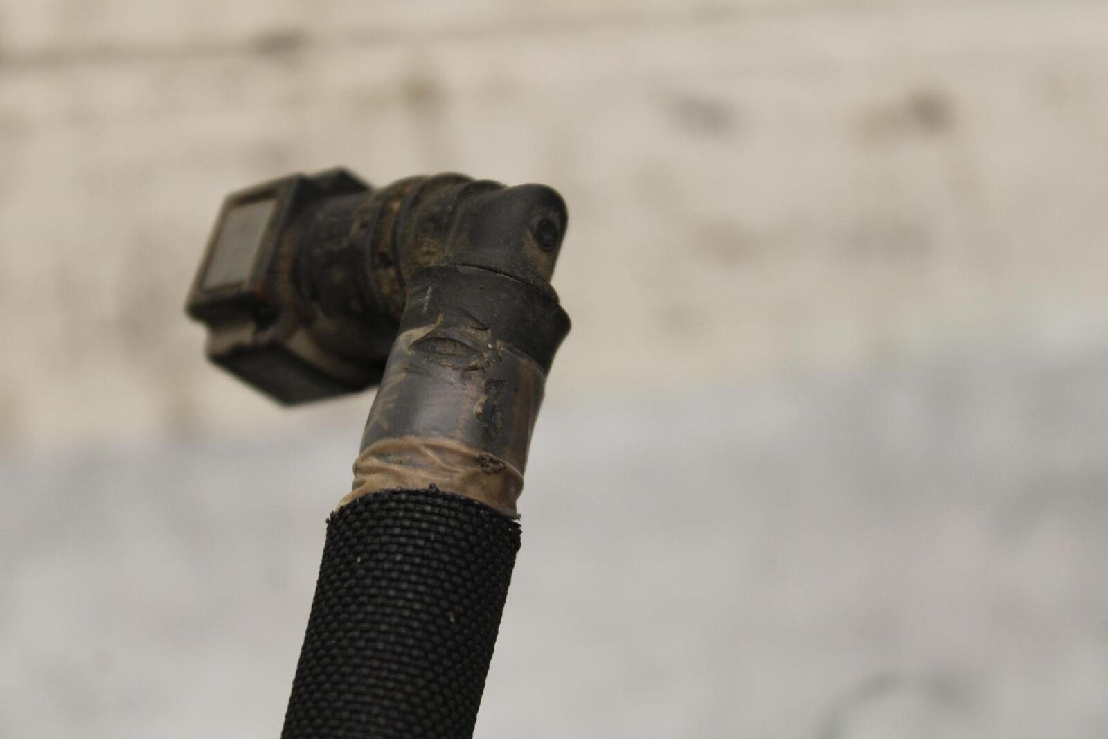 2005 Kawasaki Vulcan 1500 VN1500N Classic HOSE FUEL GAS BB576