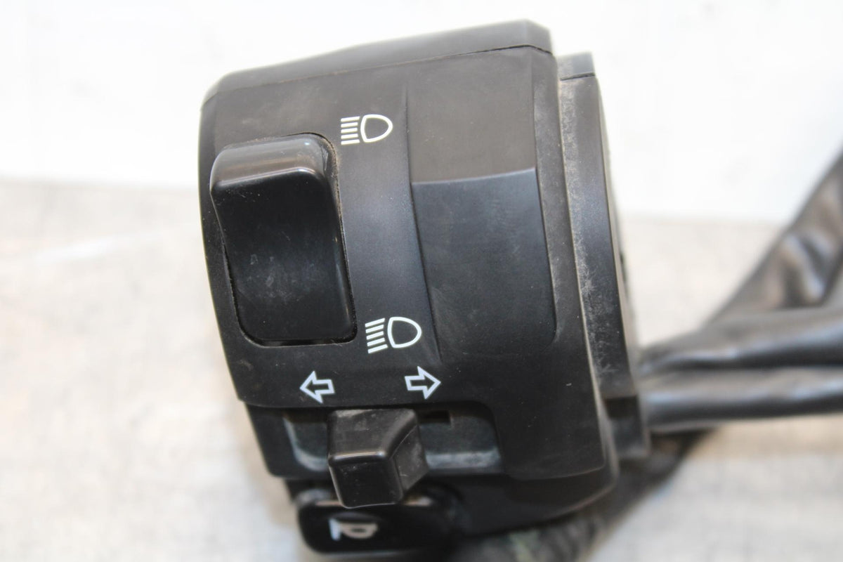 19-22 KAWASAKI Z400 LEFT CLIP ON HANDLE HORN SIGNALS SWITCH  BB586