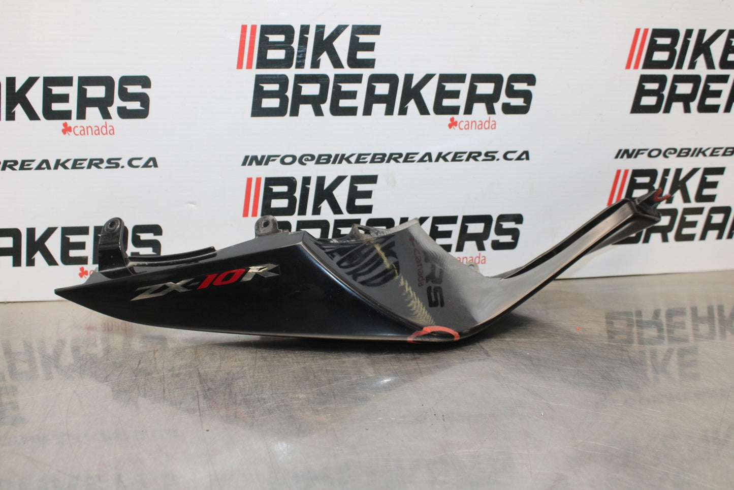 08 KAWASAKI NINJA ZX10R RIGHT REAR BACK TAIL FAIRING COWL SHROUD BB201