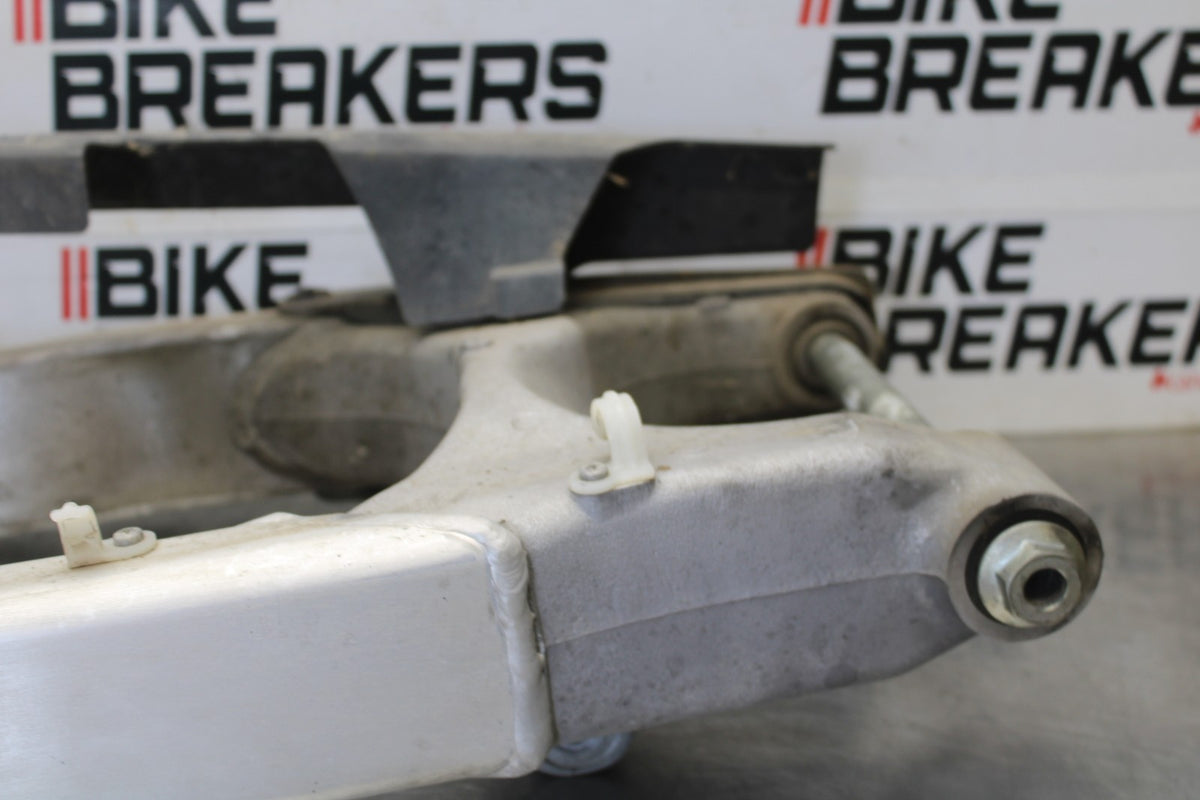 98-05 HONDA SUPER HAWK 1000 VTR1000F REAR SWINGARM SUSPENSION SWING ARM BB924