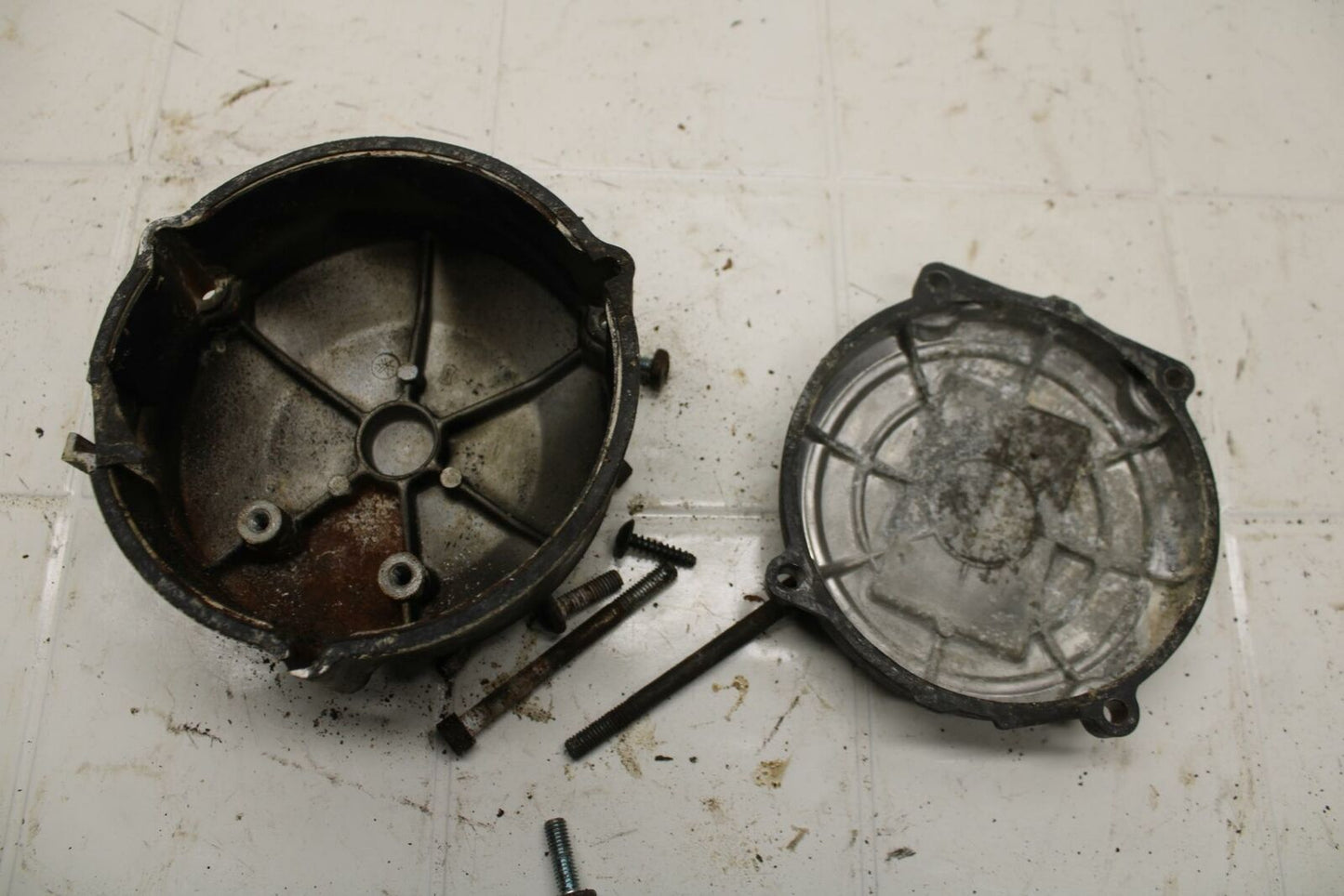 80-83 YAMAHA MAXIM 650 XJ650 STATOR COVER W/ ENGINE SIDE COVER BB403