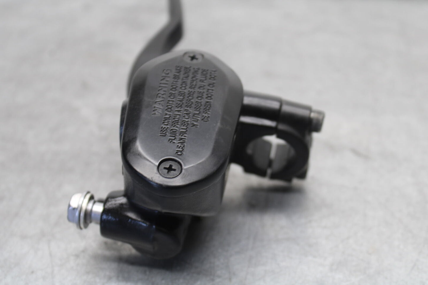 18-23 KAWASAKI NINJA 400 FRONT BRAKE MASTER CYLINDER w/ LEVER BB660