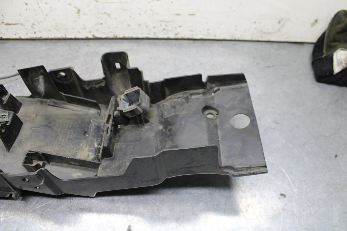 15-16 HONDA CB300F REAR BACK TAIL UNDERTAIL BATTERY TRAY PLASTIC BB740