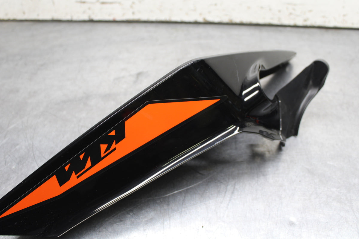 17-24 KTM 390 DUKE LEFT REAR BACK TAIL FAIRING COWL SHROUD BB734