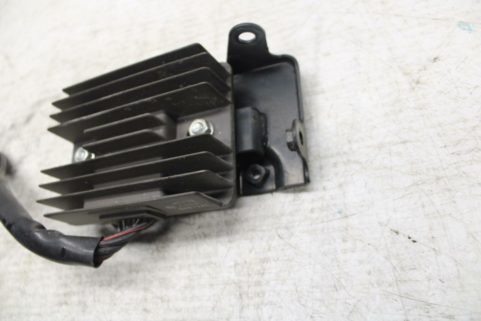 15-16 SUZUKI GSXS750 RECTIFIER VOLTAGE REGULATOR BB374