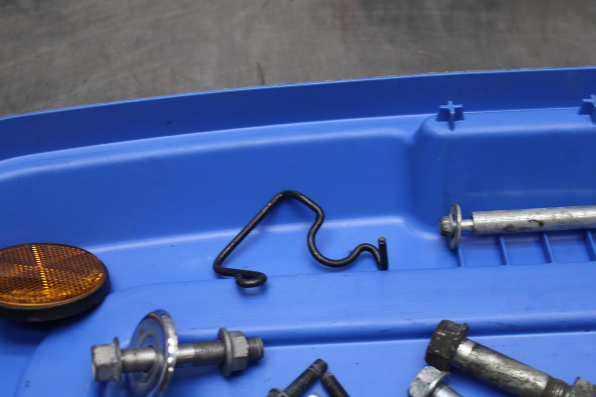 09 KAWASAKI NINJA 250R BOLTS HARDWARE MOTOR SCREWS BB824