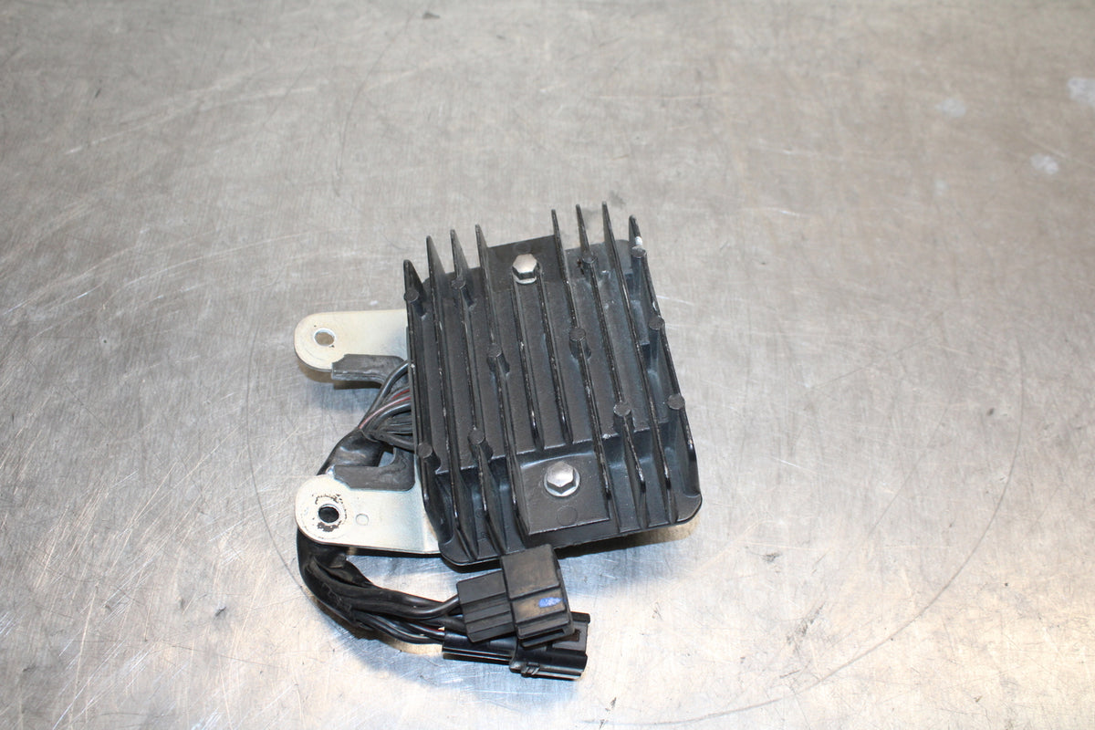 08-10 SUZUKI GSXR 600 RECTIFIER VOLTAGE REGULATOR BB130