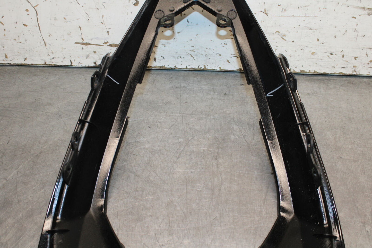 19-22 KAWASAKI Z400 CENTER REAR BACK TAIL FAIRING COWL BB738