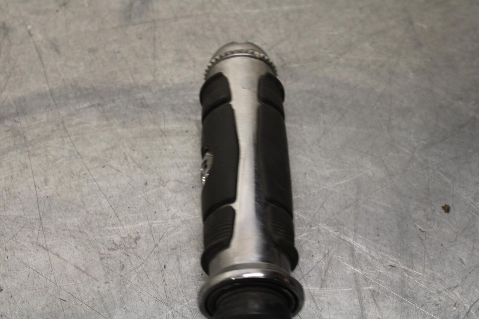 03-08 KAWASAKI VULCAN 1600 RIGHT THROTTLE GRIP BB616