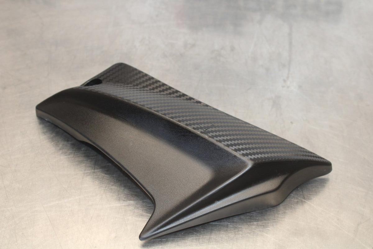 18 SUZUKI GSXR750 LEFT FRAME SIDE COVER COWL PANEL TRIM BB891