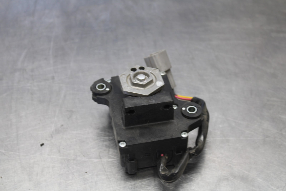 18 SUZUKI GSXR750 EXHAUST VALVE SERVO MOTOR BB891