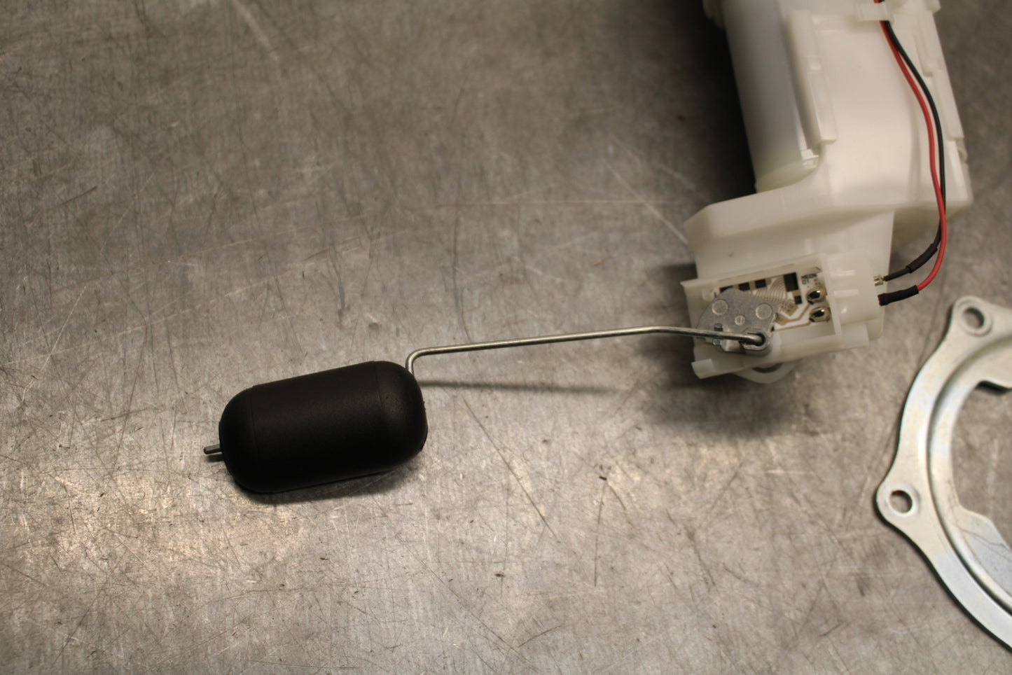 24 KAWASAKI NINJA 500 ABS FUEL PUMP GAS PETROL SENDER UNIT BB730