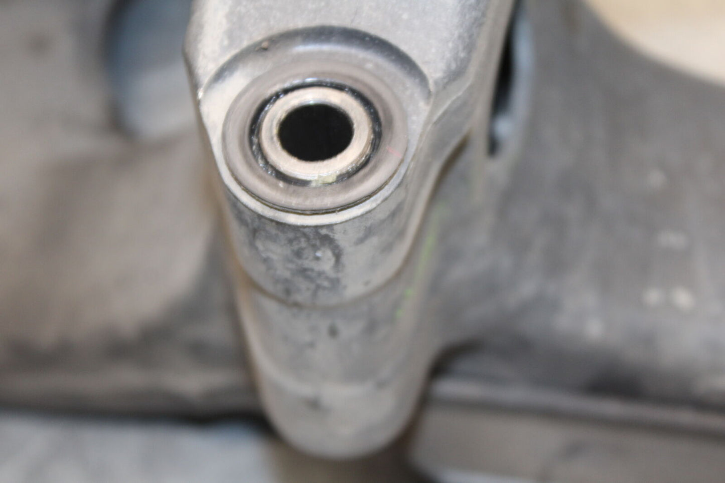 13-18 KAWASAKI NINJA ZX6R REAR SWINGARM BACK SWING ARM 33001-0584 BB666