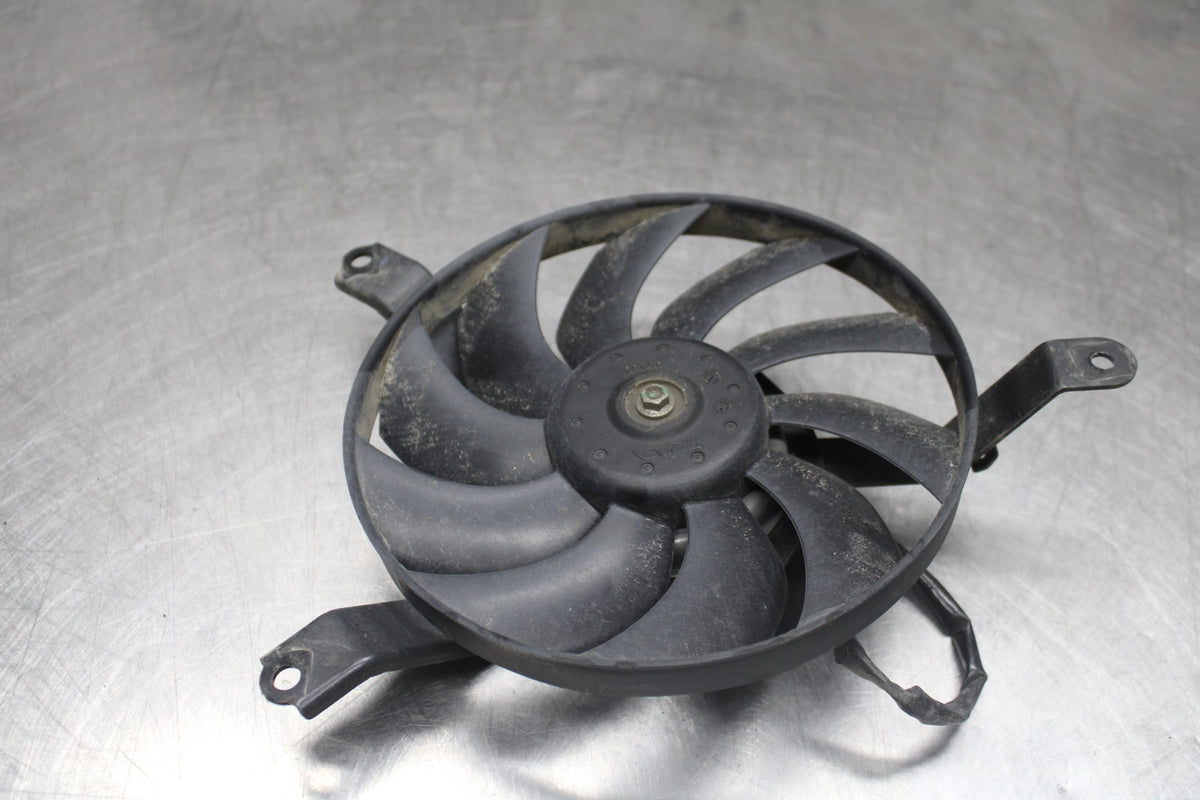 23 KAWASAKI Z900RS ENGINE RADIATOR COOLING FAN BB935