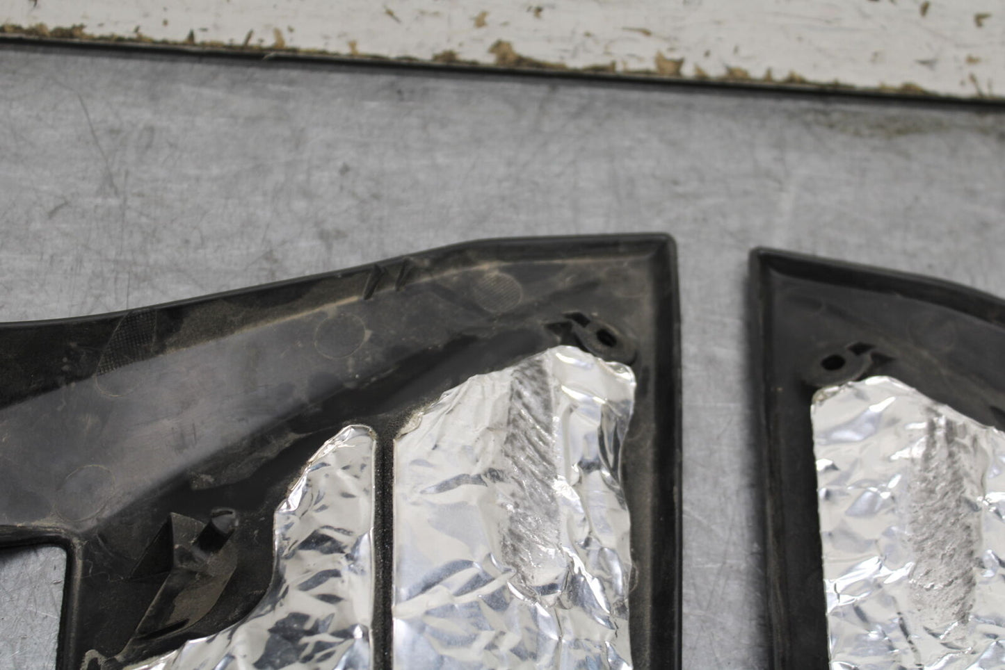 18-24 KAWASAKI NINJA 650 LEFT & RIGHT MID UPPER SIDE FAIRING COWL PLASTIC BB725