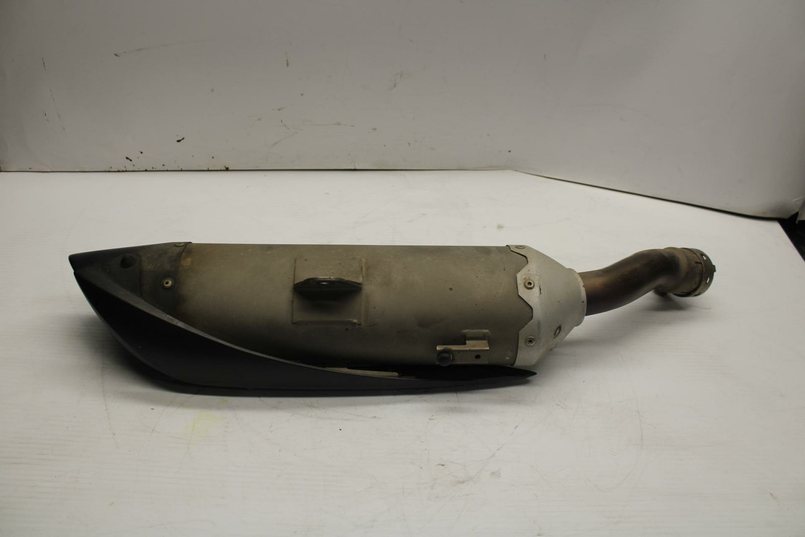06 YAMAHA YZF R1 EXHAUST PIPE RIGHT MUFFLER SLIP ON CAN SILENCER BB282