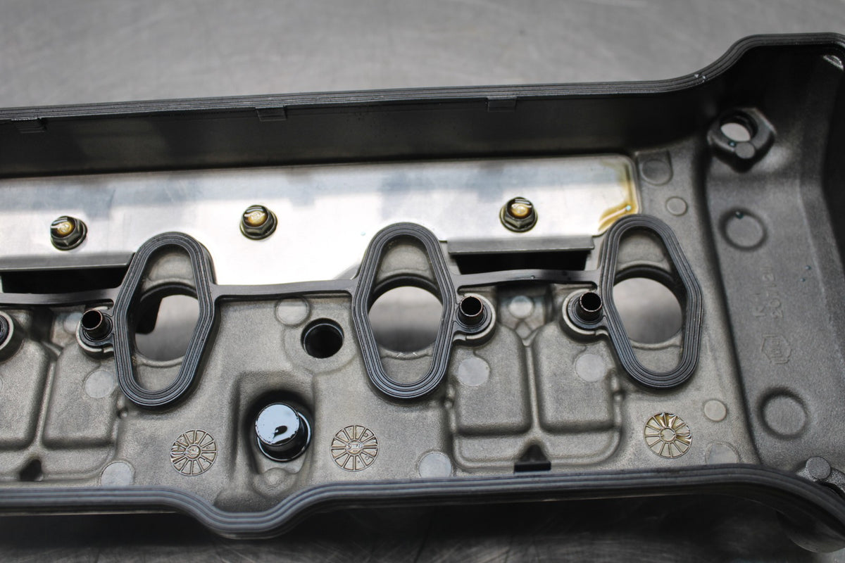 08-09 HONDA CBR1000RR ENGINE TOP END CYLINDER HEAD COVER BB128