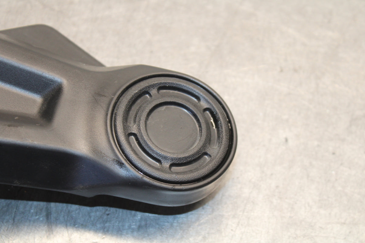 18-24 YAMAHA MT-07 RIGHT FRAME SIDE COVER COWL PANEL TRIM BB662