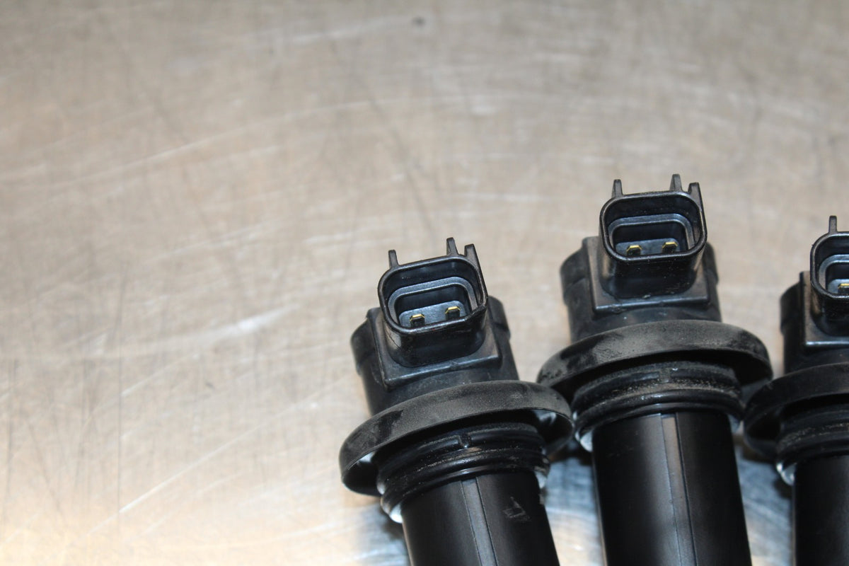 18 YAMAHA YZF R1  IGNITION COILS COIL SPARK PLUG CAPS BB838