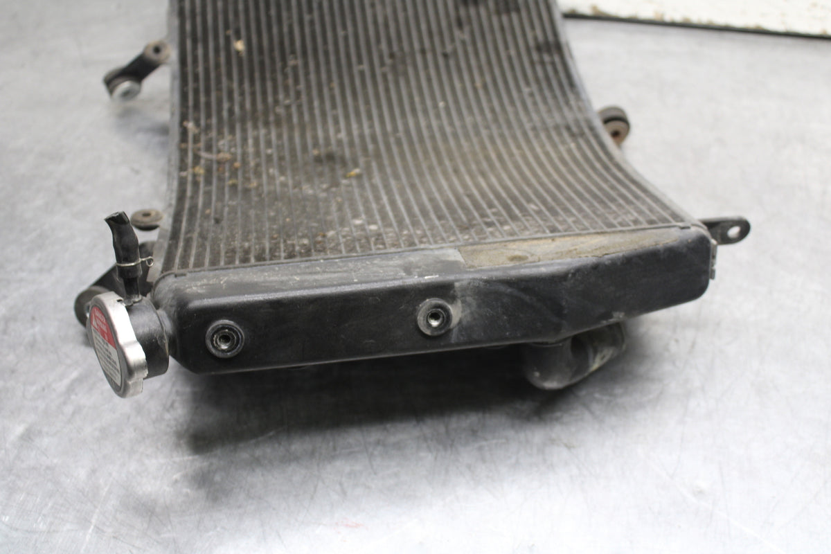 06 YAMAHA YZF R6 ENGINE RADIATOR MOTOR COOLER RADIATER 2C0-12461-00-00 BB716