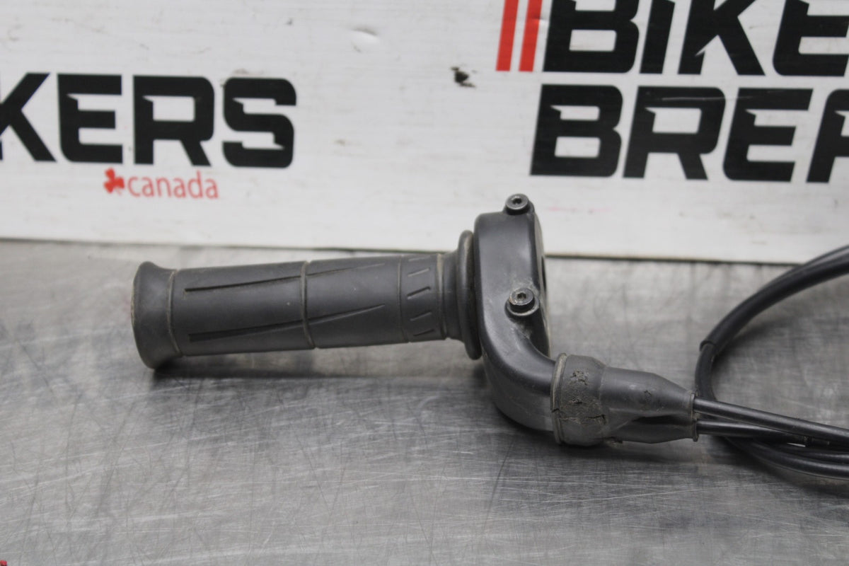 24-25 KAWASAKI NINJA ZX6R THROTTLE CABLES LINES & HOUSING BB939
