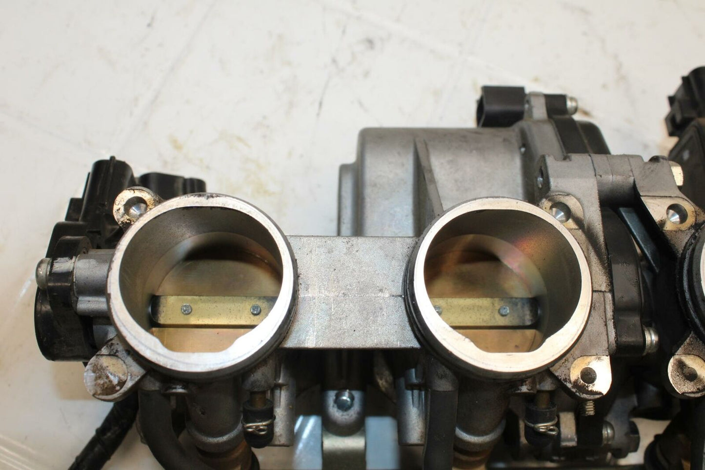 08-16 YAMAHA YZF R6 MAIN FUEL INJECTORS / THROTTLE BODIES BB406