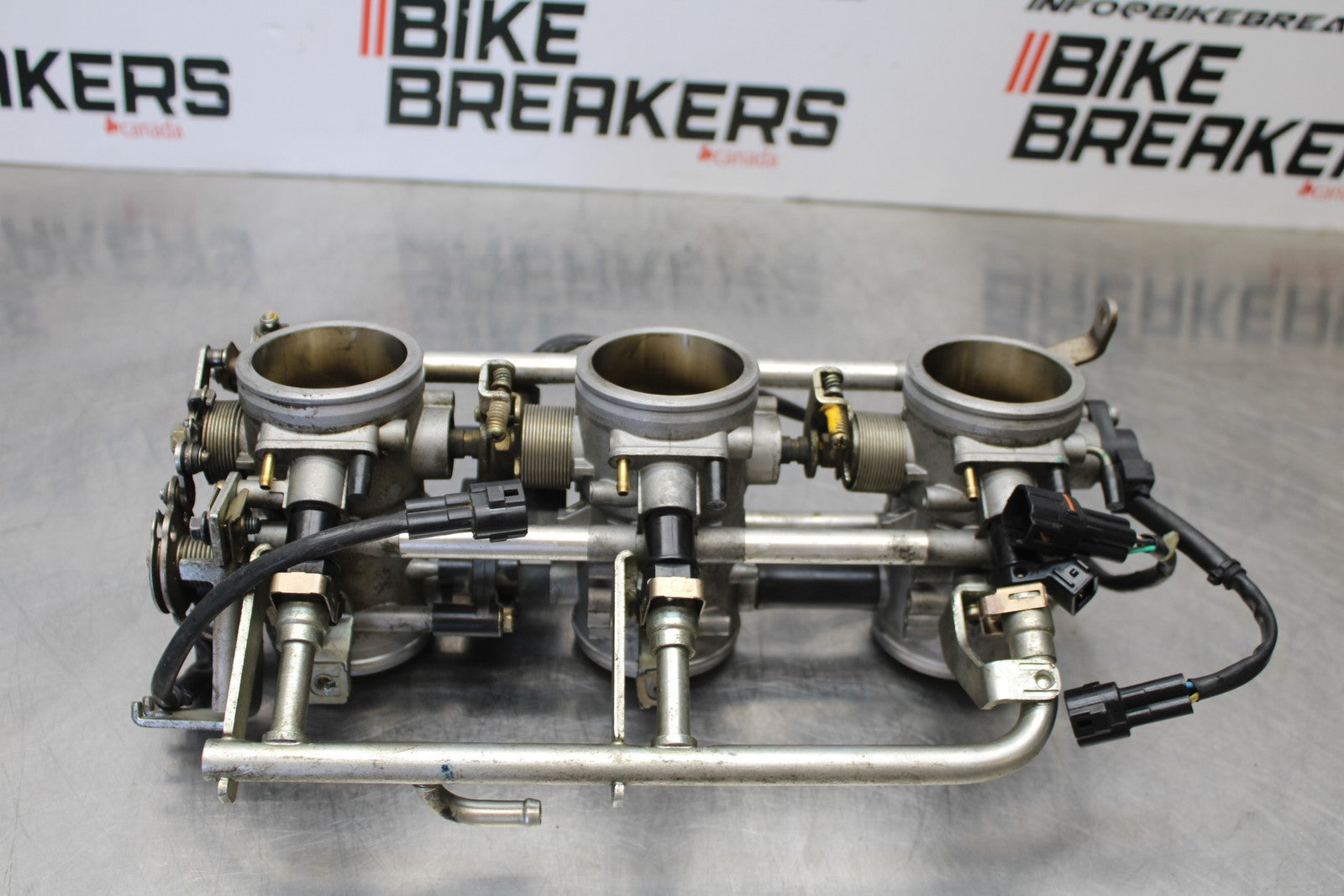05 TRIUMPH ROCKET III THROTTLE BODY BODIES BB186