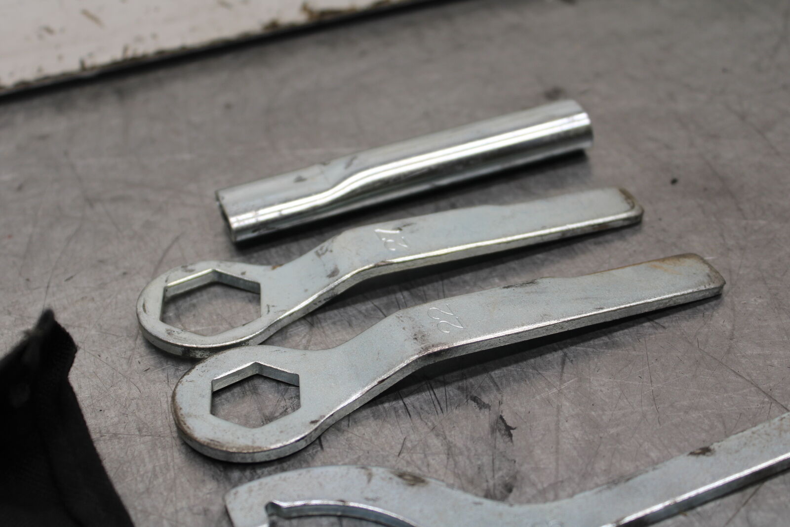 12-17 KAWASAKI ER-6N Z650 STOCK TOOLS OEM TOOL BAG KIT SET BB709