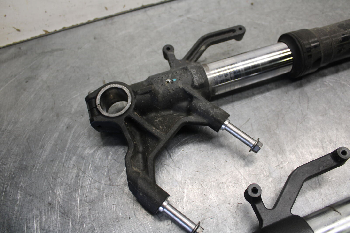 13-18 KAWASAKI NINJA ZX6R FRONT FORKS SHOCK SUSPENSION SET PAIR  BB682