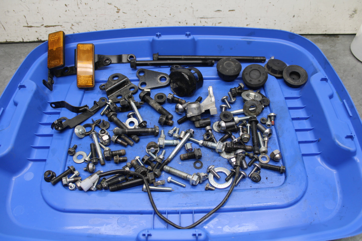 17-24 YAMAHA BOLT XVS950 MOUNTING BOLTS HARDWARE MOTOR SCREWS BB729
