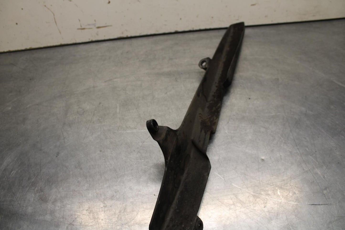 05-06 HONDA CBR600RR REAR BACK DRIVE CHAIN GUARD COVER SHIELD  BB624