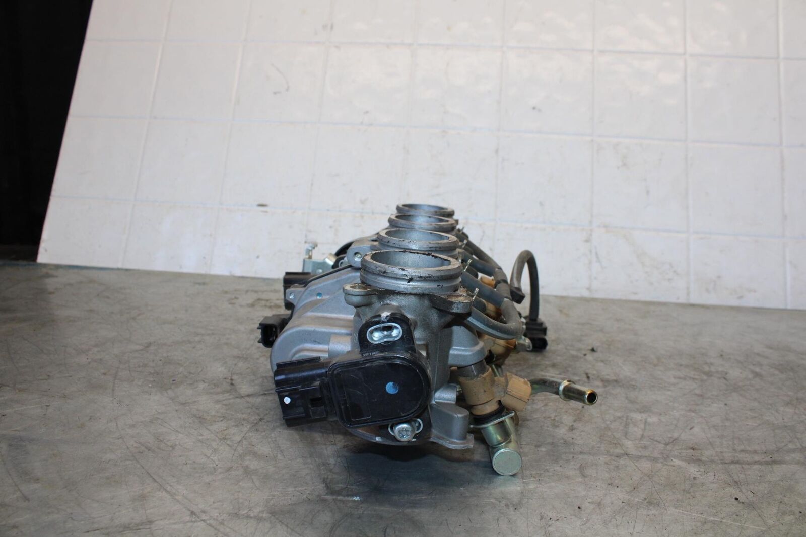 08-16 YAMAHA YZF R6 MAIN FUEL INJECTORS / THROTTLE BODIES BB431