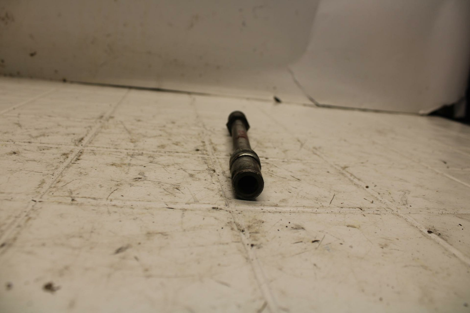 72 HONDA CB500 K1 FRONT WHEEL RIM AXLE PIVOT BOLT BB24
