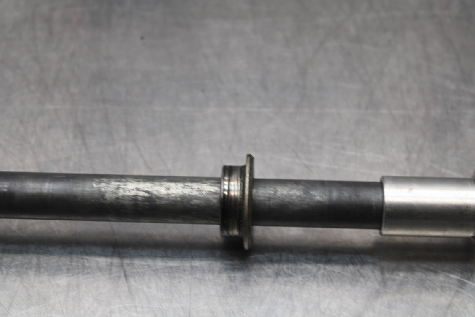 04-05 KAWASAKI NINJA ZX10R FRONT WHEEL RIM AXLE PIVOT BOLT BB163