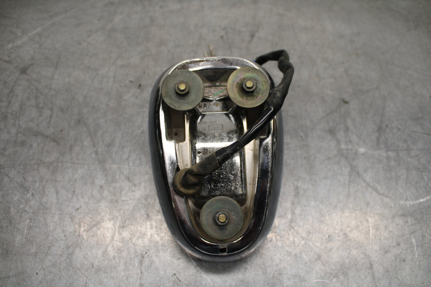 99-00 YAMAHA V STAR 1100 TAILLIGHT REAR TAIL BRAKE LIGHT BB711