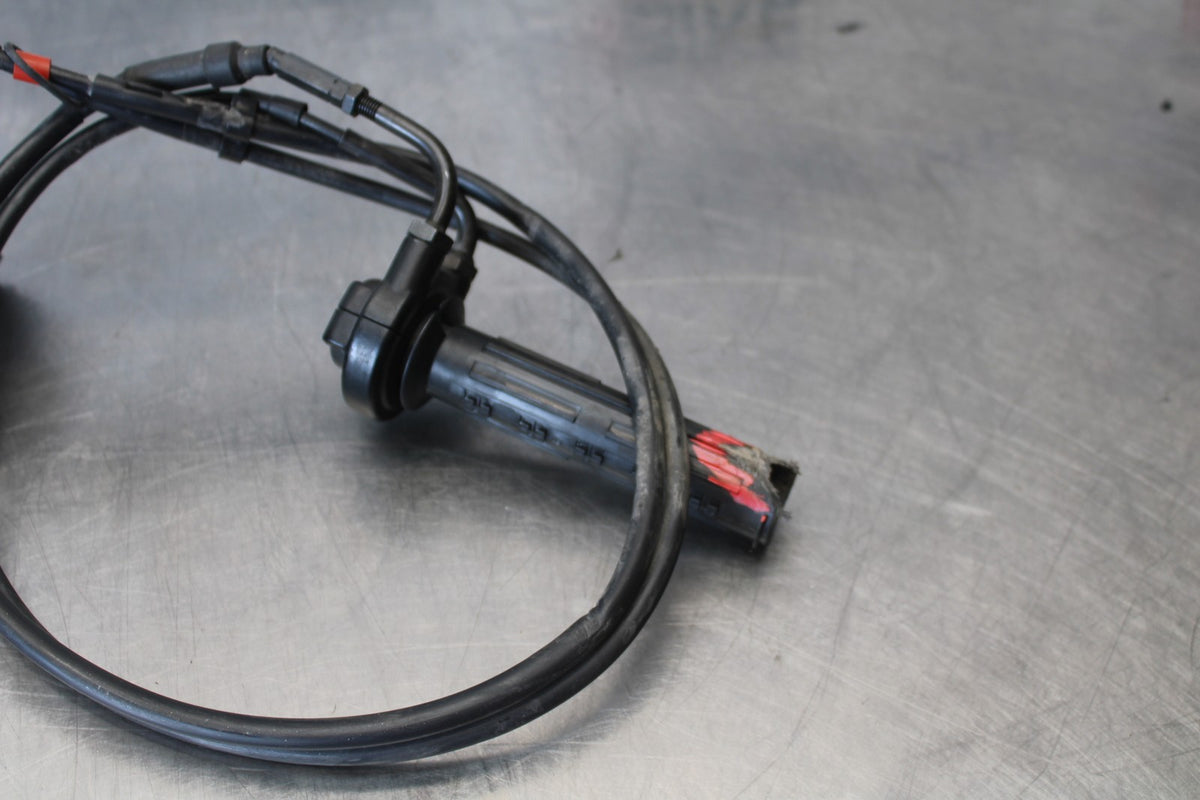 16 APRILIA TUONO V4 1100 RIGHT THROTTLE GRIP THROTTLE CABLES/ ACCELERATOR BB905