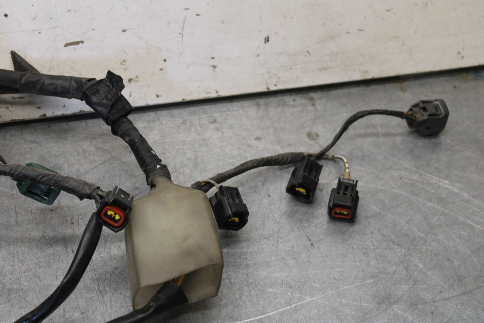 05-06 SUZUKI GSXR1000 MAIN ENGINE WIRING HARNESS WIRE LOOM 36610-41G30 BB677