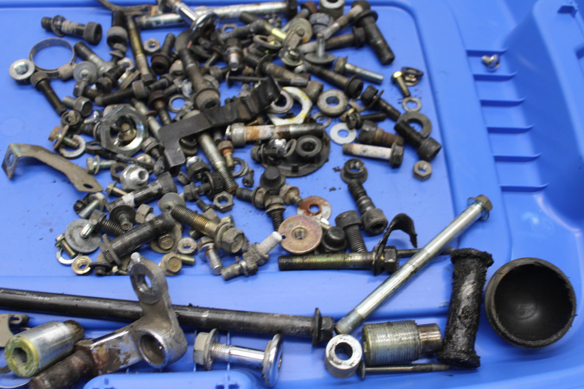 85-86 SUZUKI MADURA 1200 MOUNTING BOLTS HARDWARE MOTOR SCREWS  BB691