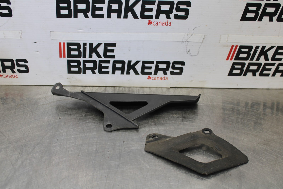 16 APRILIA TUONO V4 1100 REAR BACK DRIVE CHAIN GUARD COVER SHIELD BB905