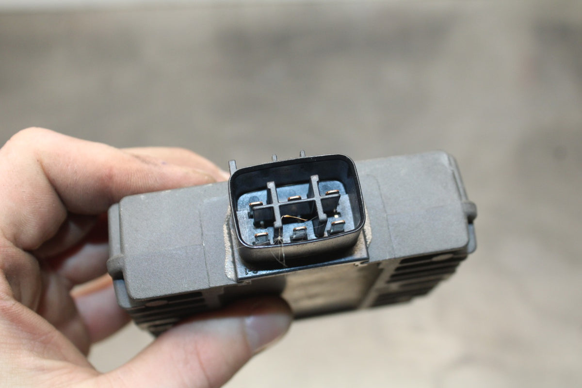 08-16 YAMAHA YZF R6 RECTIFIER VOLTAGE REGULATOR BB856