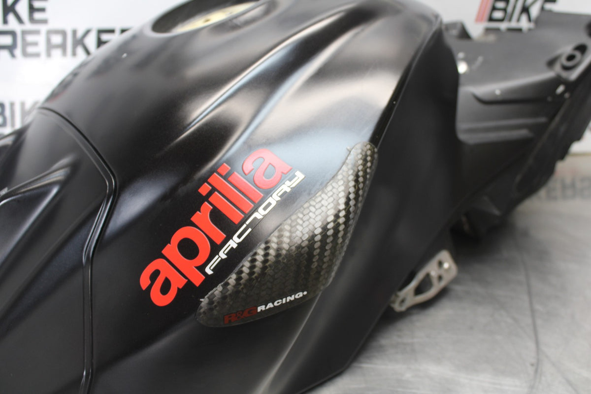 15 APRILIA RSV4 FACTORY APRC ABS GAS TANK FUEL CELL PETROL RESERVOIR BB901