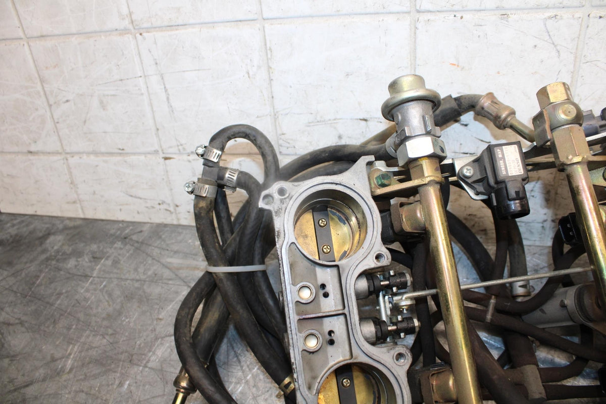 2004 Honda ST1300 MAIN FUEL INJECTORS / THROTTLE BODIES BB49