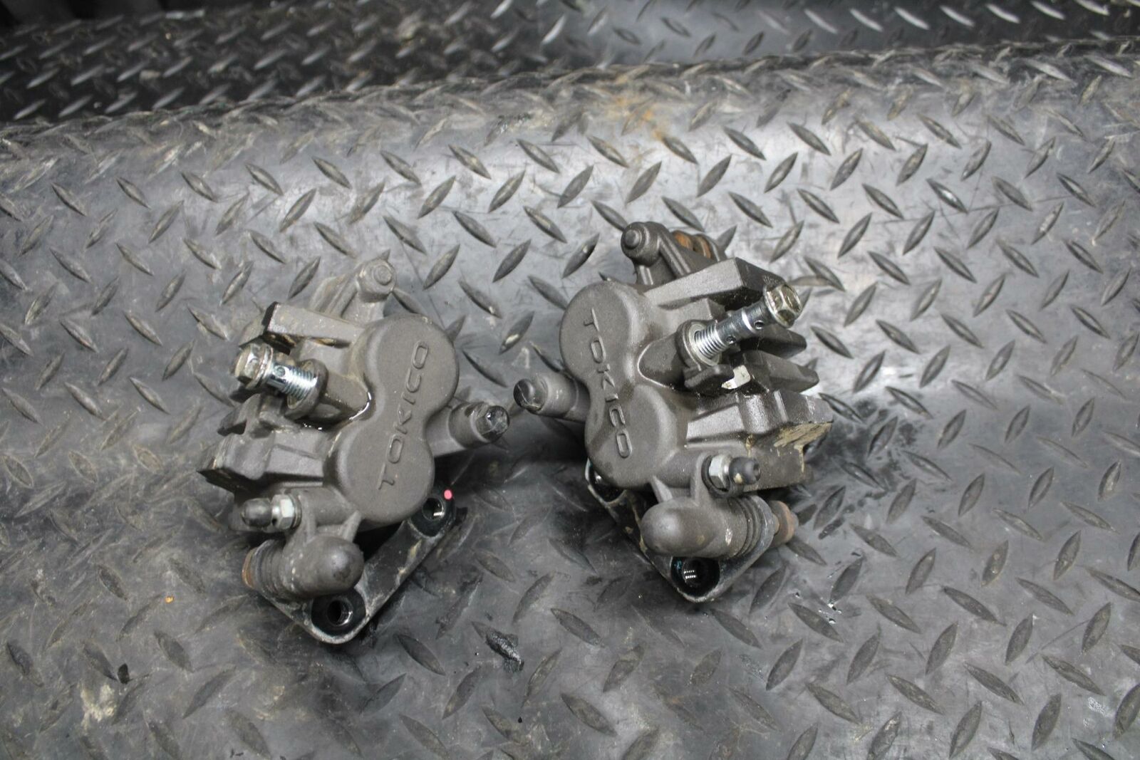 12-17 KAWASAKI NINJA 650 RIGHT LEFT FRONT BRAKE CALIPER SET PAIR CALIPERS BB211