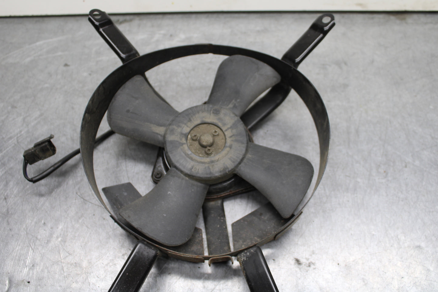 93-94 KAWASAKI NINJA ZX7R ENGINE RADIATOR COOLING FAN BB122