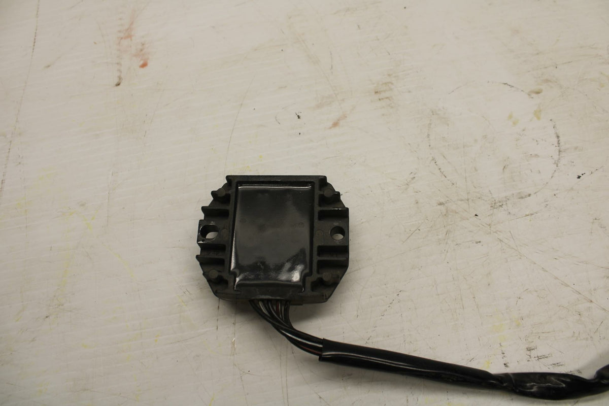 04-09 SUZUKI GS500F RECTIFIER VOLTAGE REGULATOR  BB278