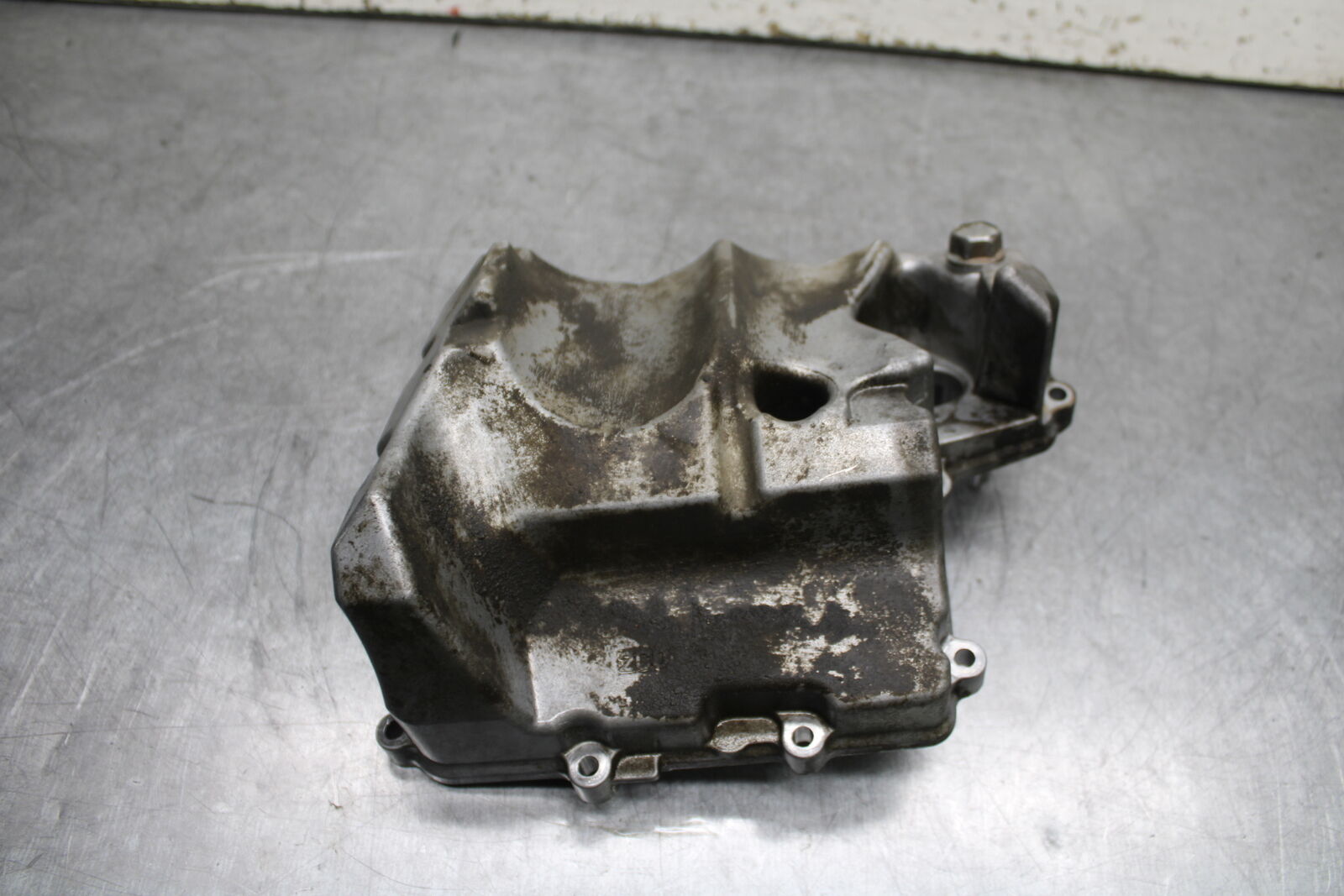 06 YAMAHA YZF R6 ENGINE MOTOR BOTTOM OIL PAN COVER BB716