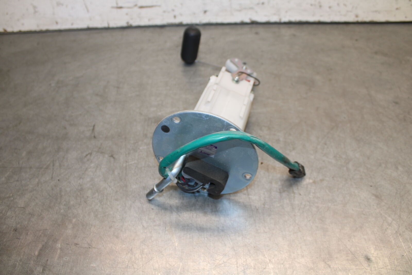 19-23 KAWASAKI NINJA ZX6R FUEL PUMP GAS PETROL SENDER UNIT BB701