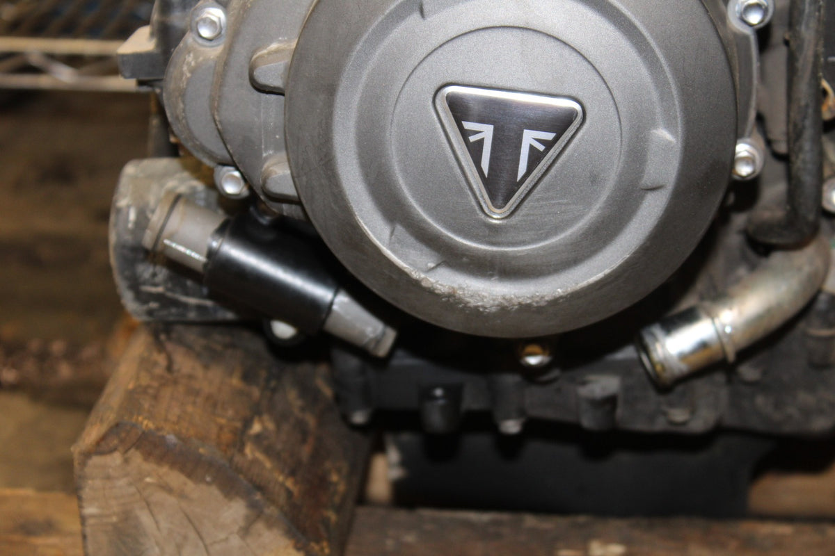 20 TRIUMPH STREET TRIPLE 765 15,358KM ENGINE MOTOR BB864