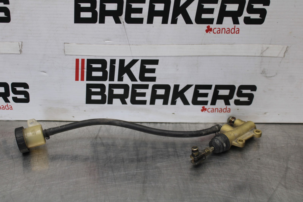 05 DUCATI SUPERSPORT 800 REAR BACK BRAKE MASTER CYLINDER W RESERVOIR BB913
