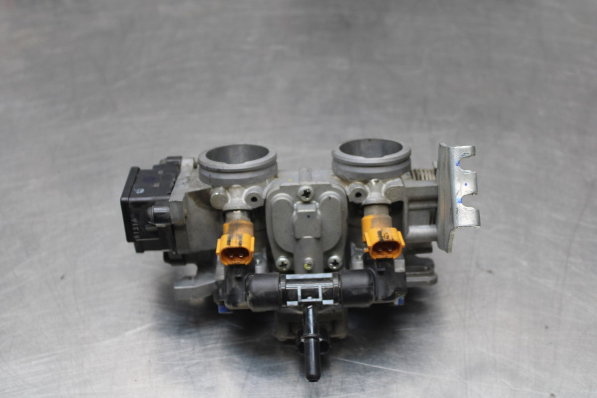 18 HONDA CB500F MAIN FUEL INJECTORS / THROTTLE BODIES BB861